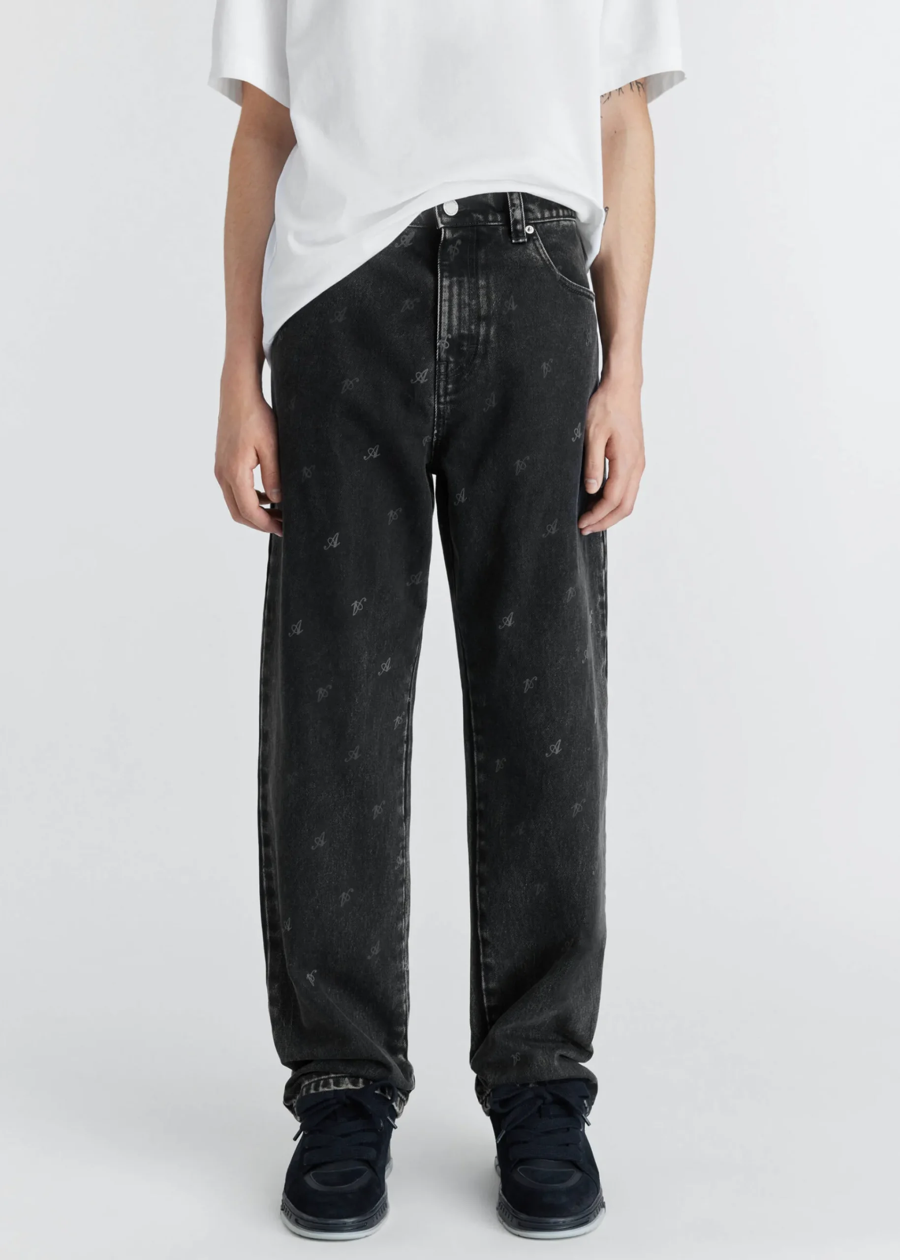 Play Relaxed-Fit Jeans