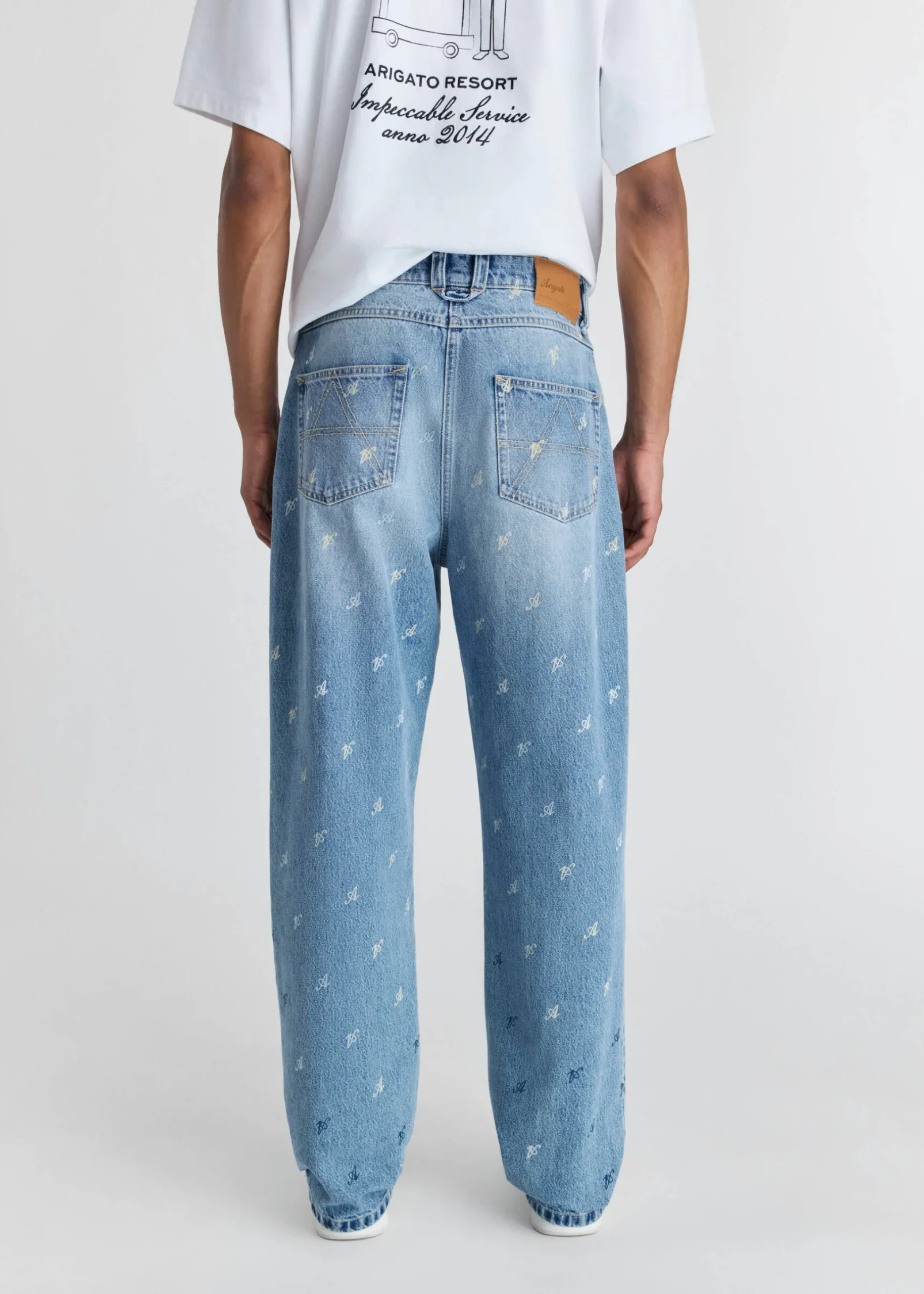 Play Relaxed-Fit Jeans